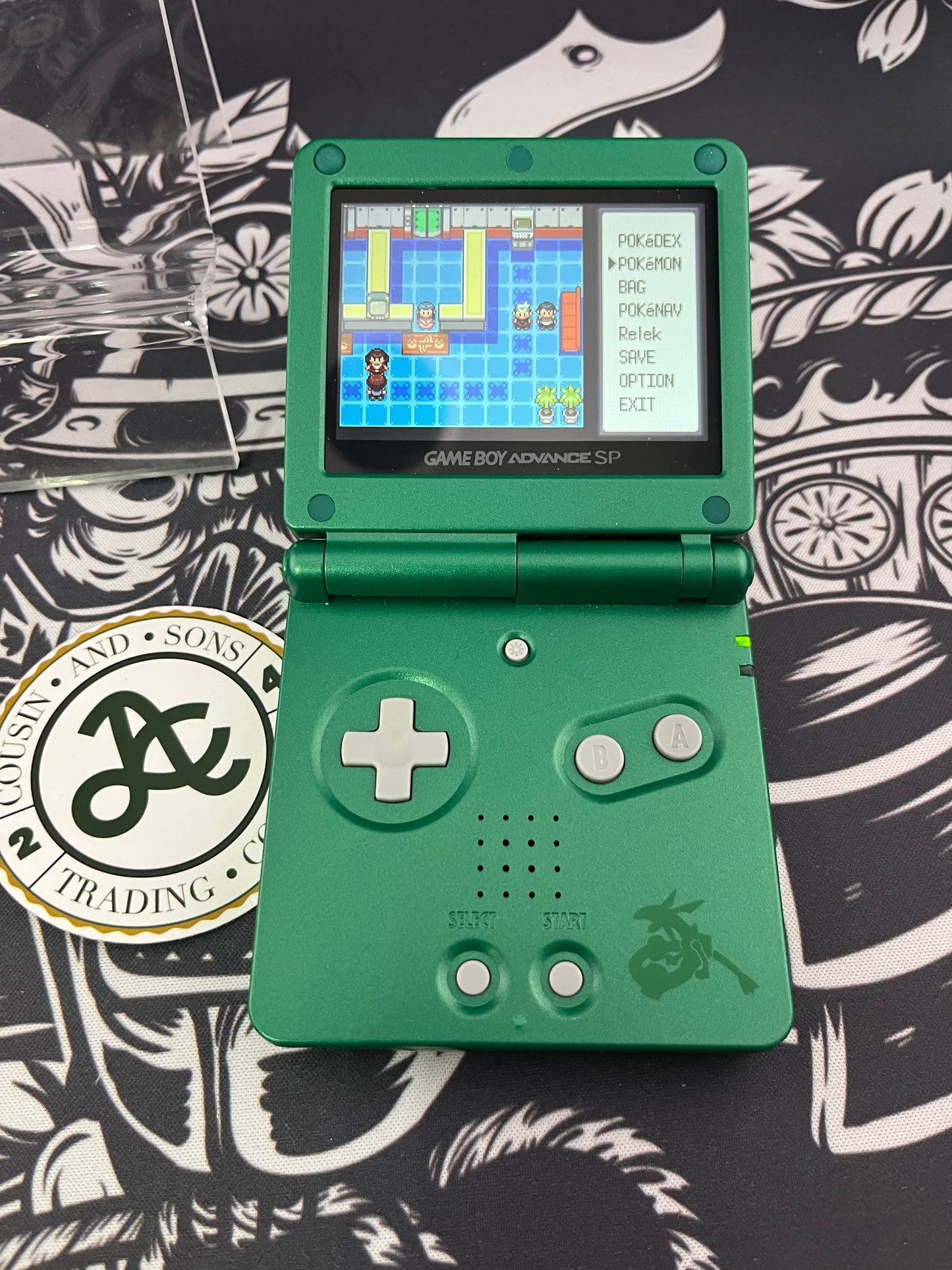 Pokémon Emerald GBA (okay label)