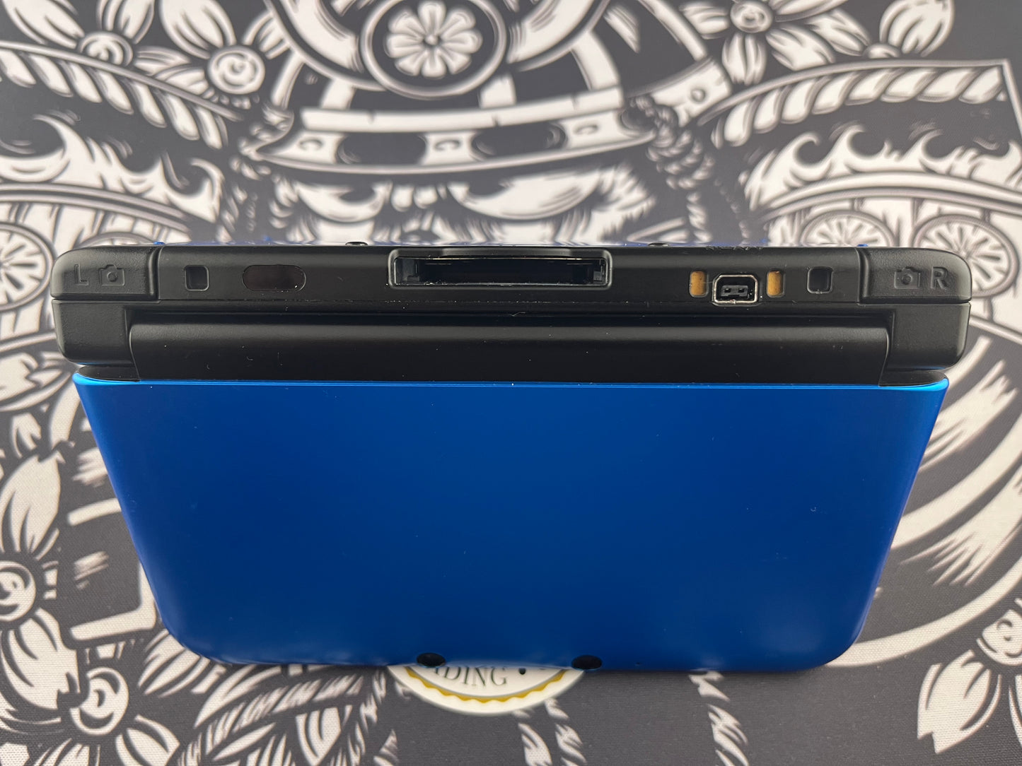 Black and Blue 3DS XL Loose with 11 Games