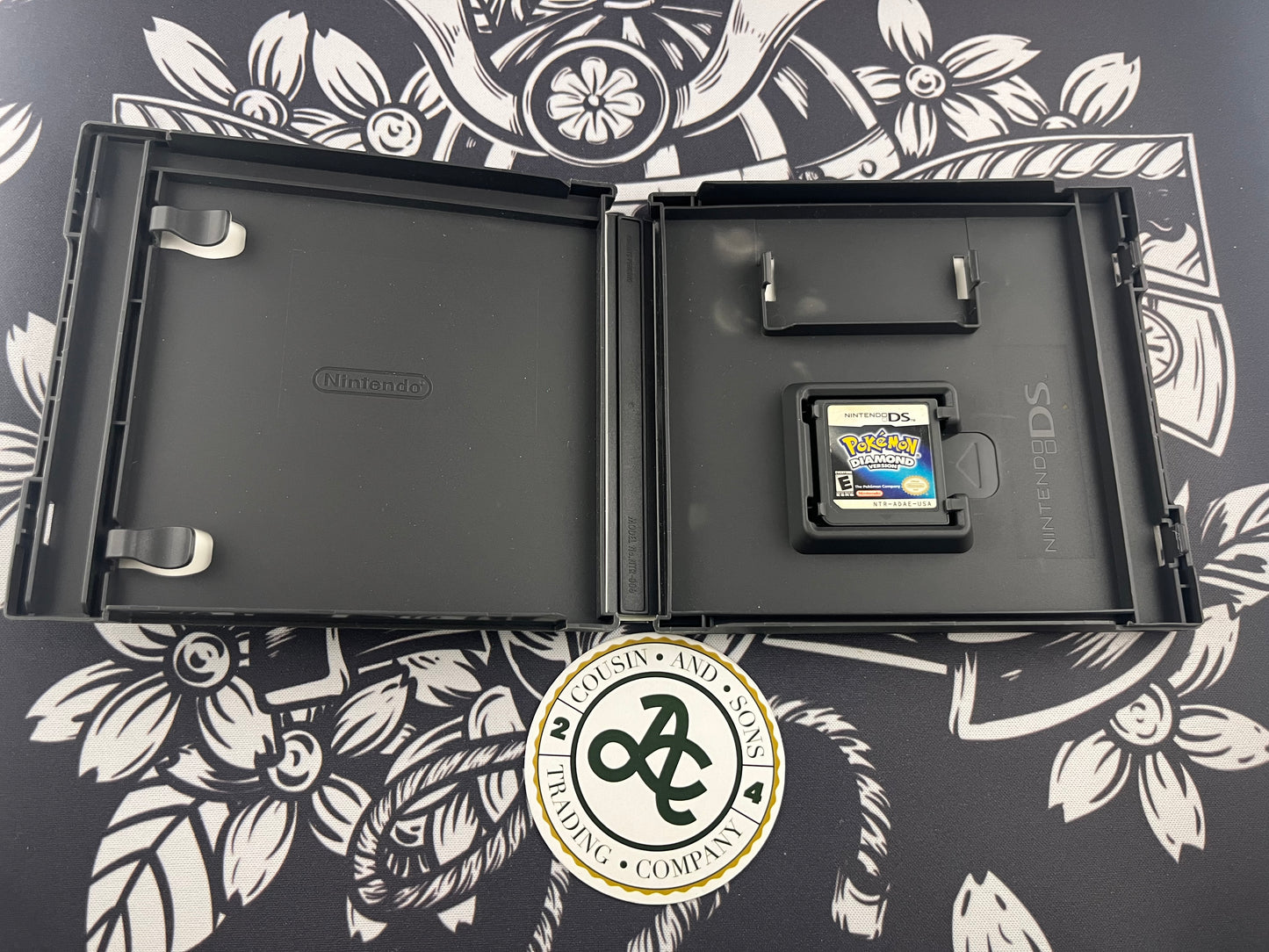 Pokémon Diamond DS Game and Case