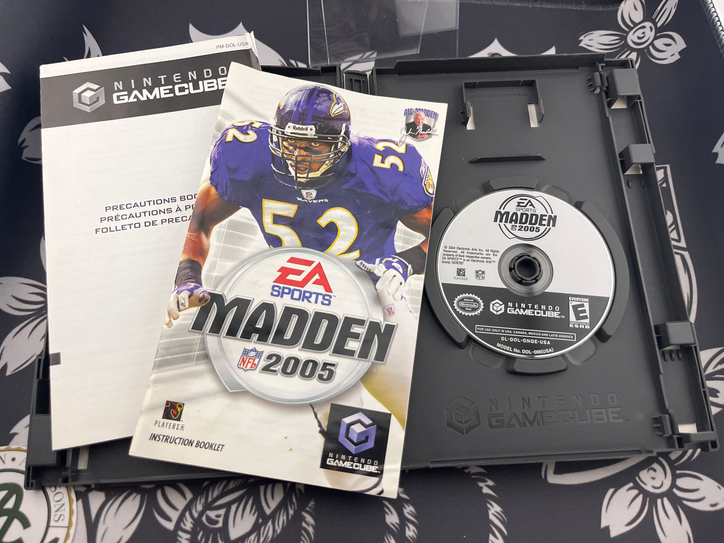 NFL Madden 2005 Nintendo GameCube CIB