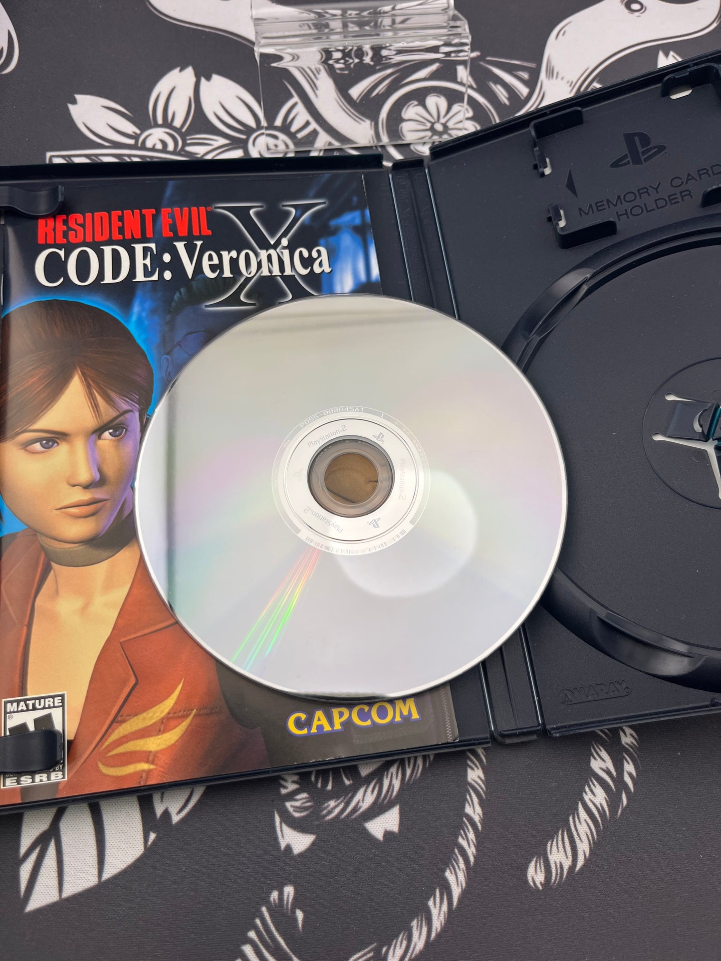 Resident Evil Code: Veronica X Greatest Hits PS2 CIB