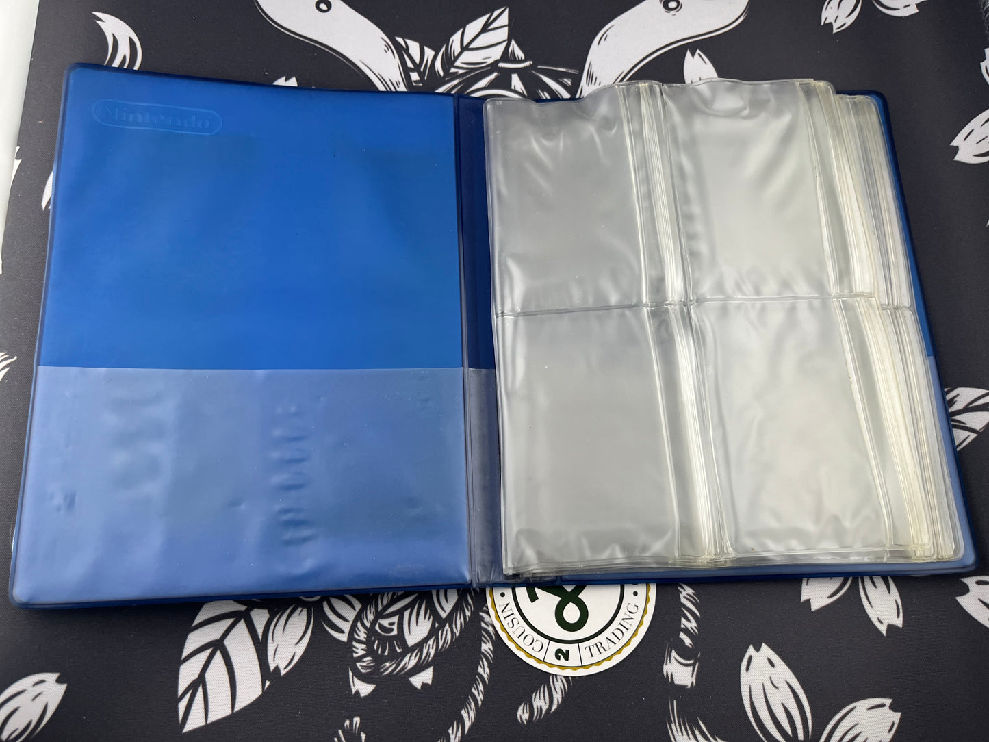 Blue OEM Nintendo Gameboy Cartridge Book Holder Case Folio Binder Holds 16 (broken latch)