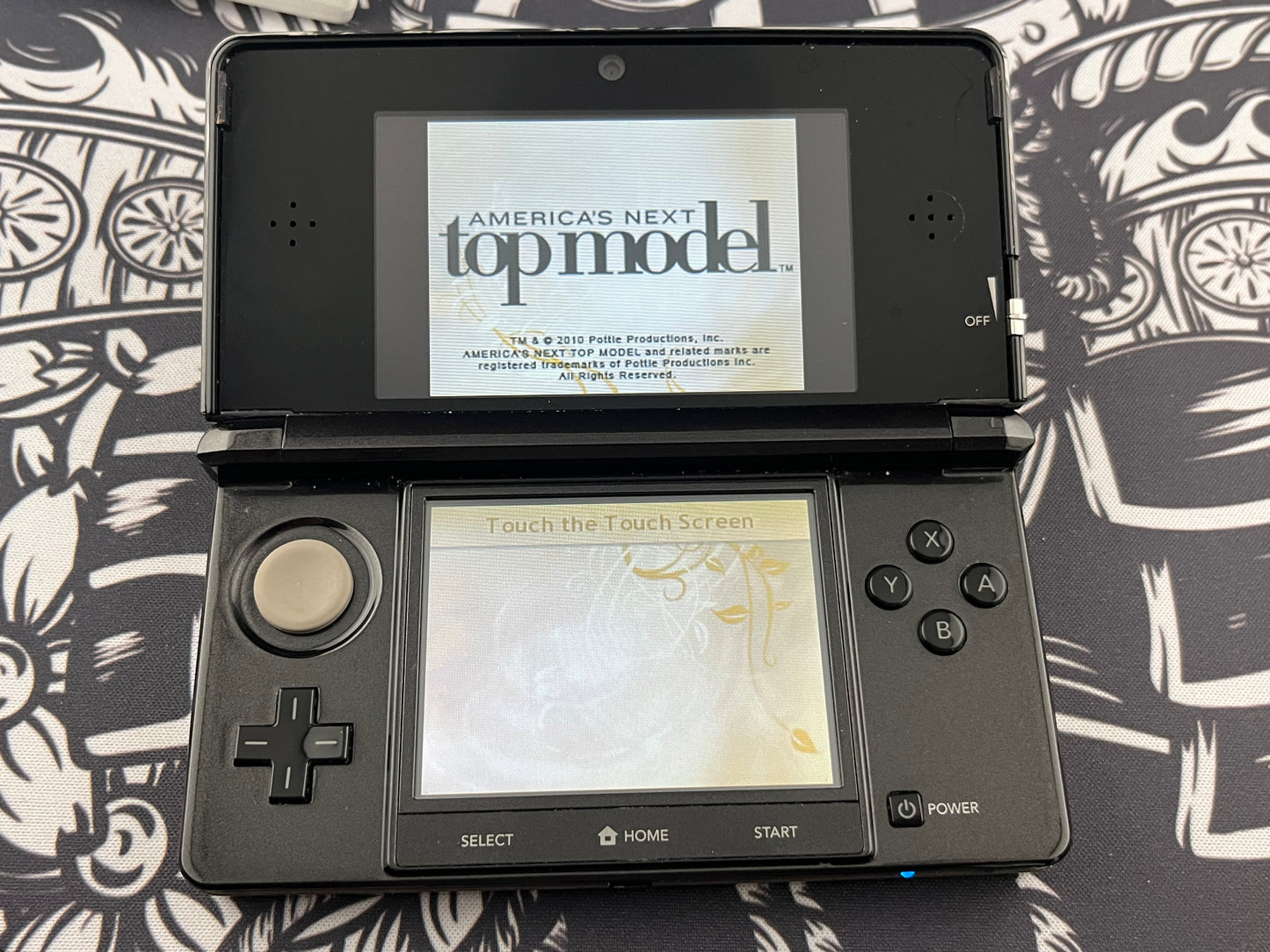 Cosmo Black 3DS loose with 3 games