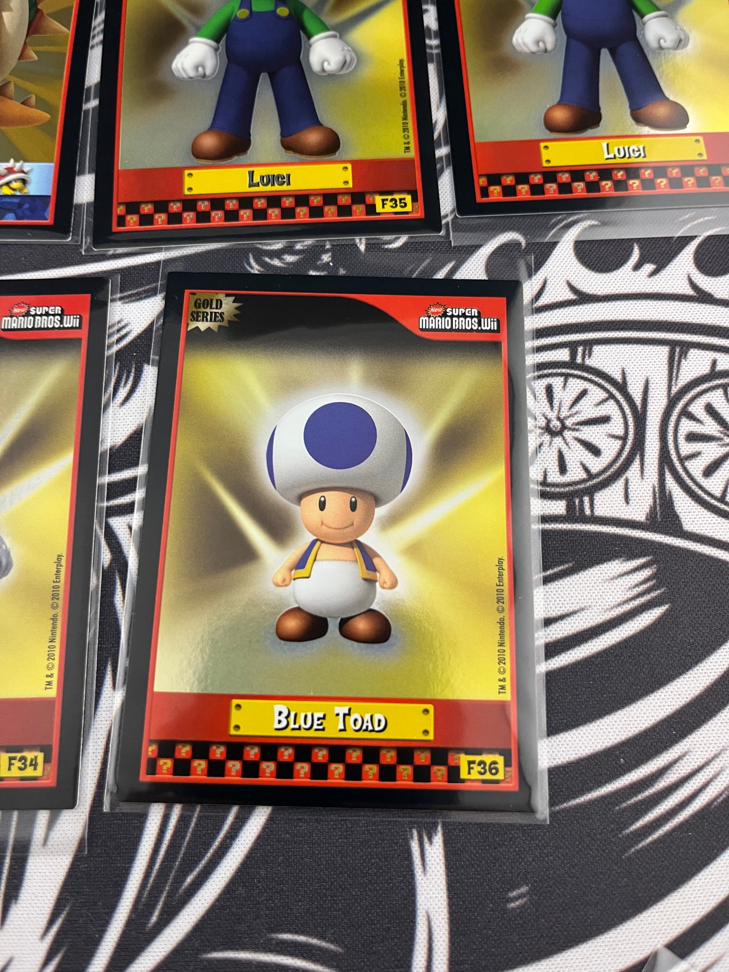 Super Mario Bros Gold Foil Set 6 cards