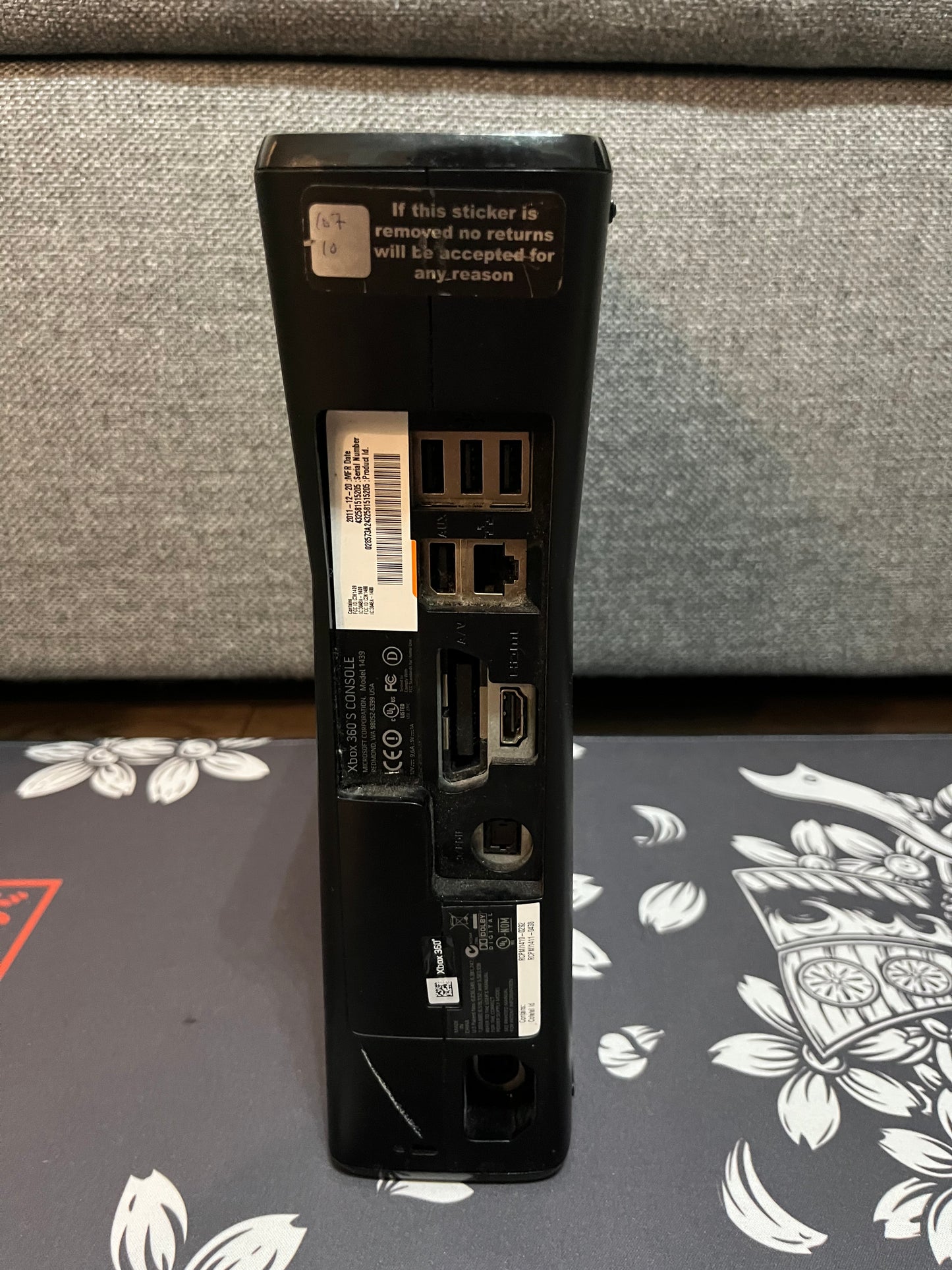 Xbox 360 Slim with 20 Games