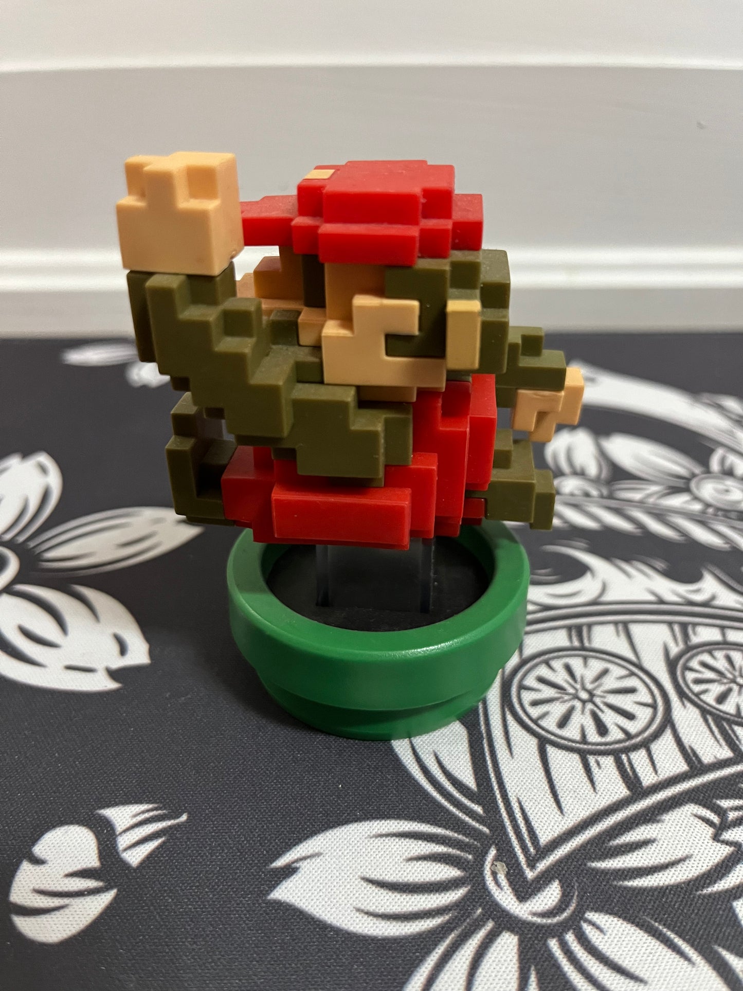 Nintendo Super Smash Bros Amiibo 30th Classic Color Mario WiiU 3DS