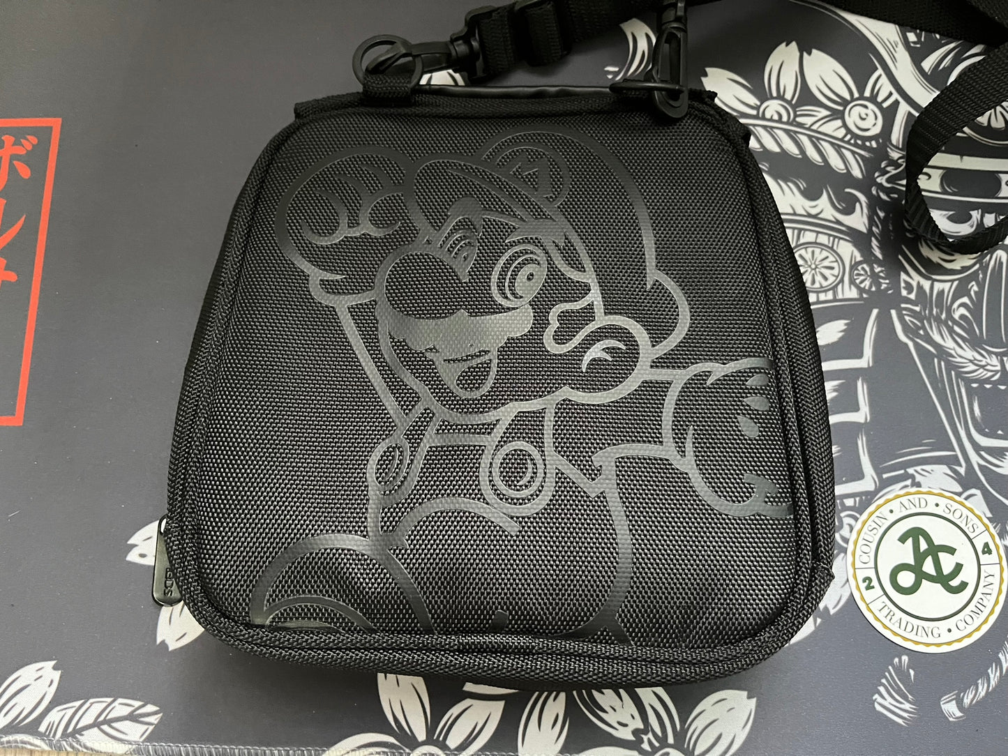 New Nintendo 3DS XL Black Bundle 6 games + Mario Carrying Bag