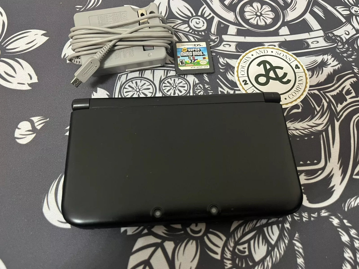 Nintendo New 3DS XL 4GB Handheld Gaming System Black + 2 Games - See Description