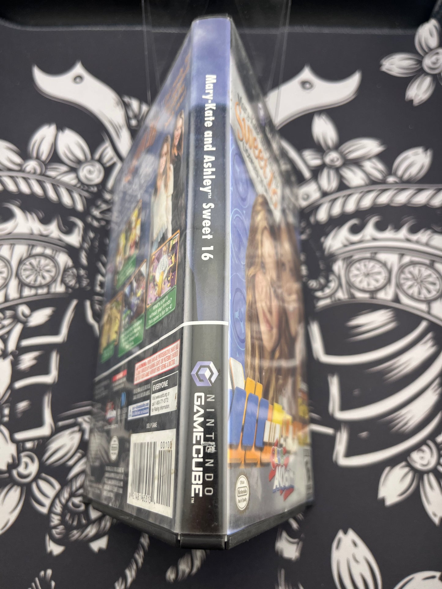 Mary-Kate and Ashley Sweet 16 Licensed to Drive GameCube CIB