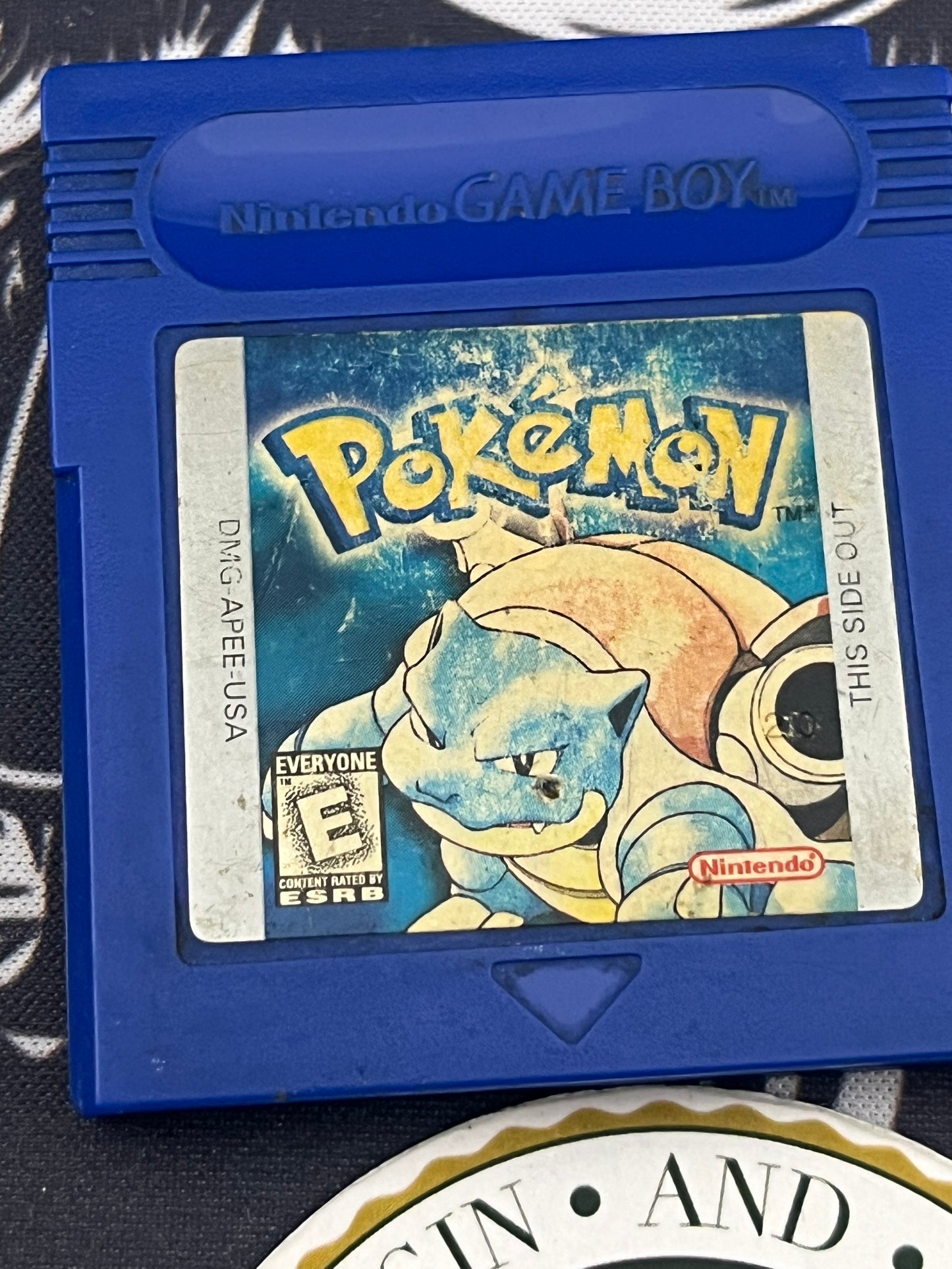 Pokemon Blue GB 1st print bad label missing screw