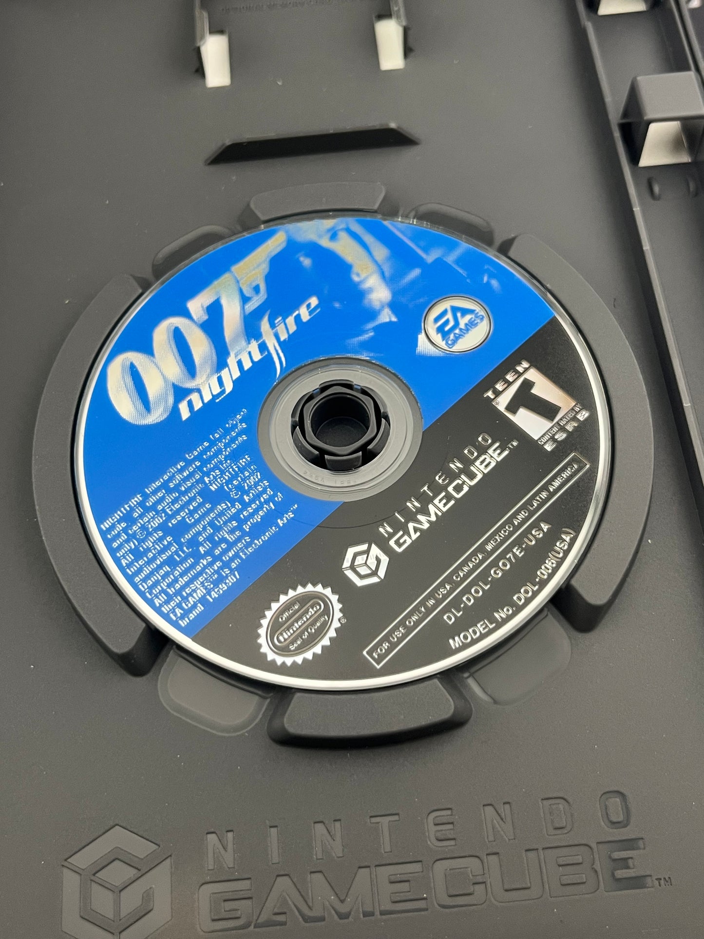 007 Nightfire Player Choice GameCube CIB