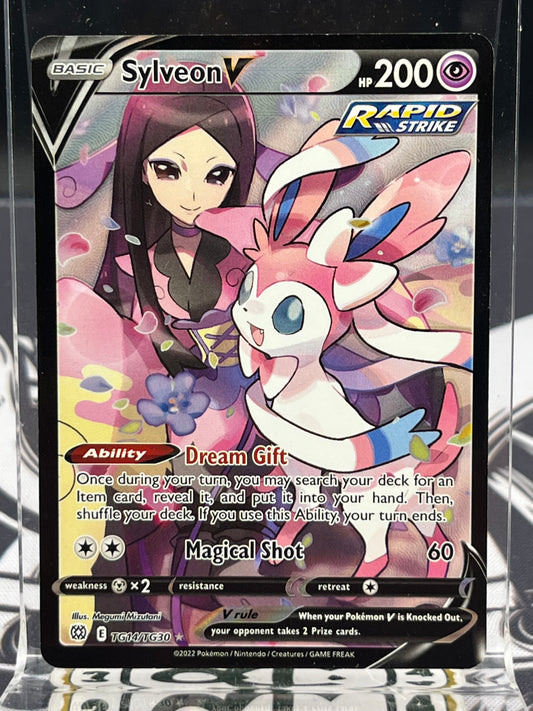 Sylveon V - TG14/TG30 NM