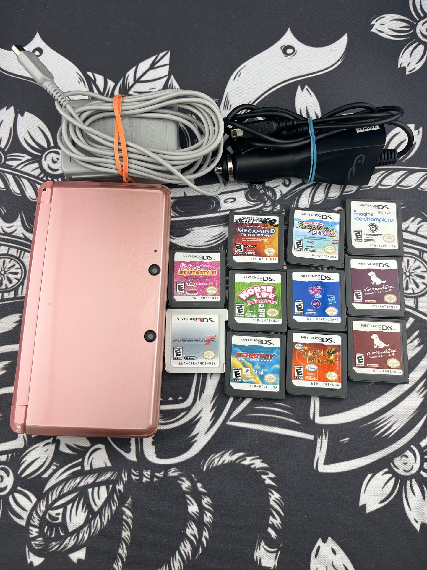 Pink 3DS with 10 Games