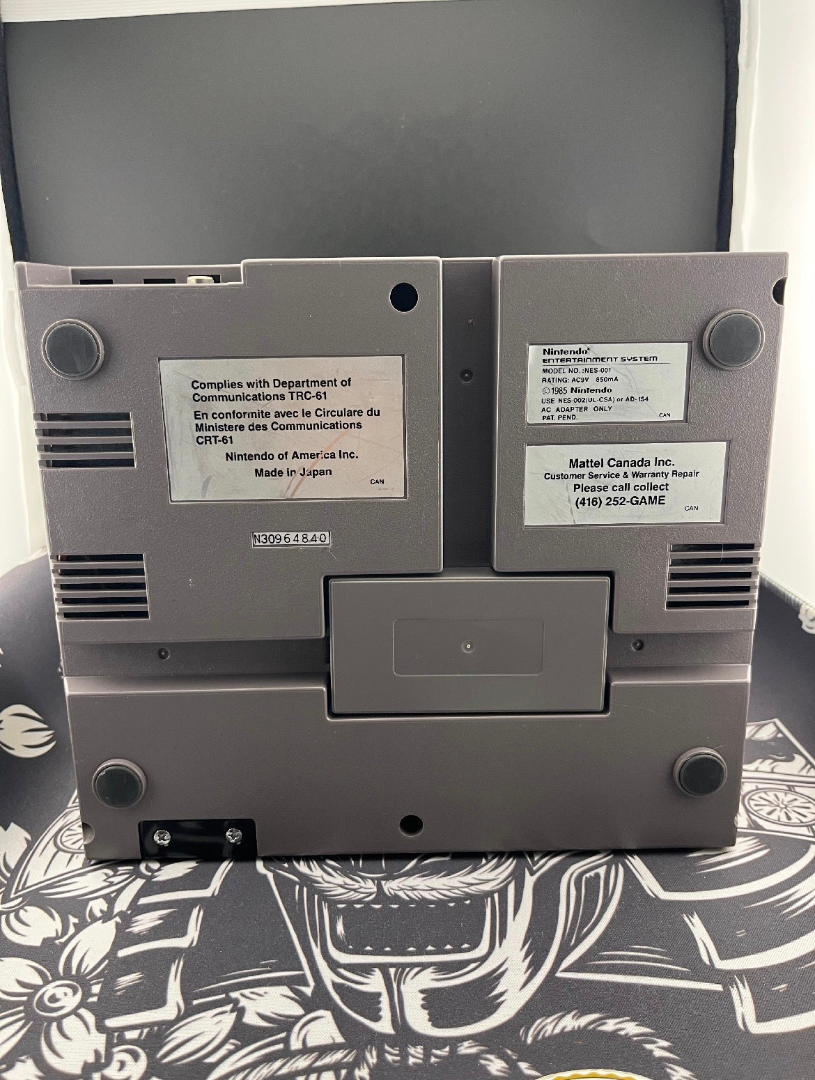 Nintendo Entertainment System NES NES-001 Console - cables + 2 controllers