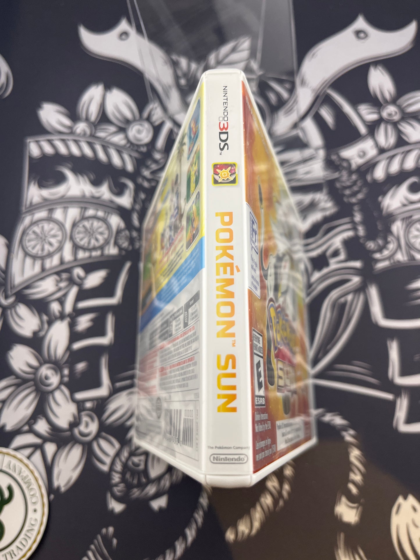 Pokemon Sun 3DS game and case