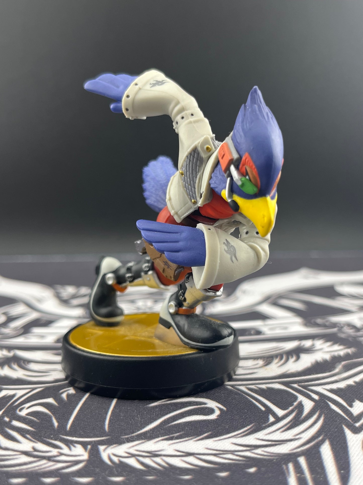 Falco Amiibo Loose