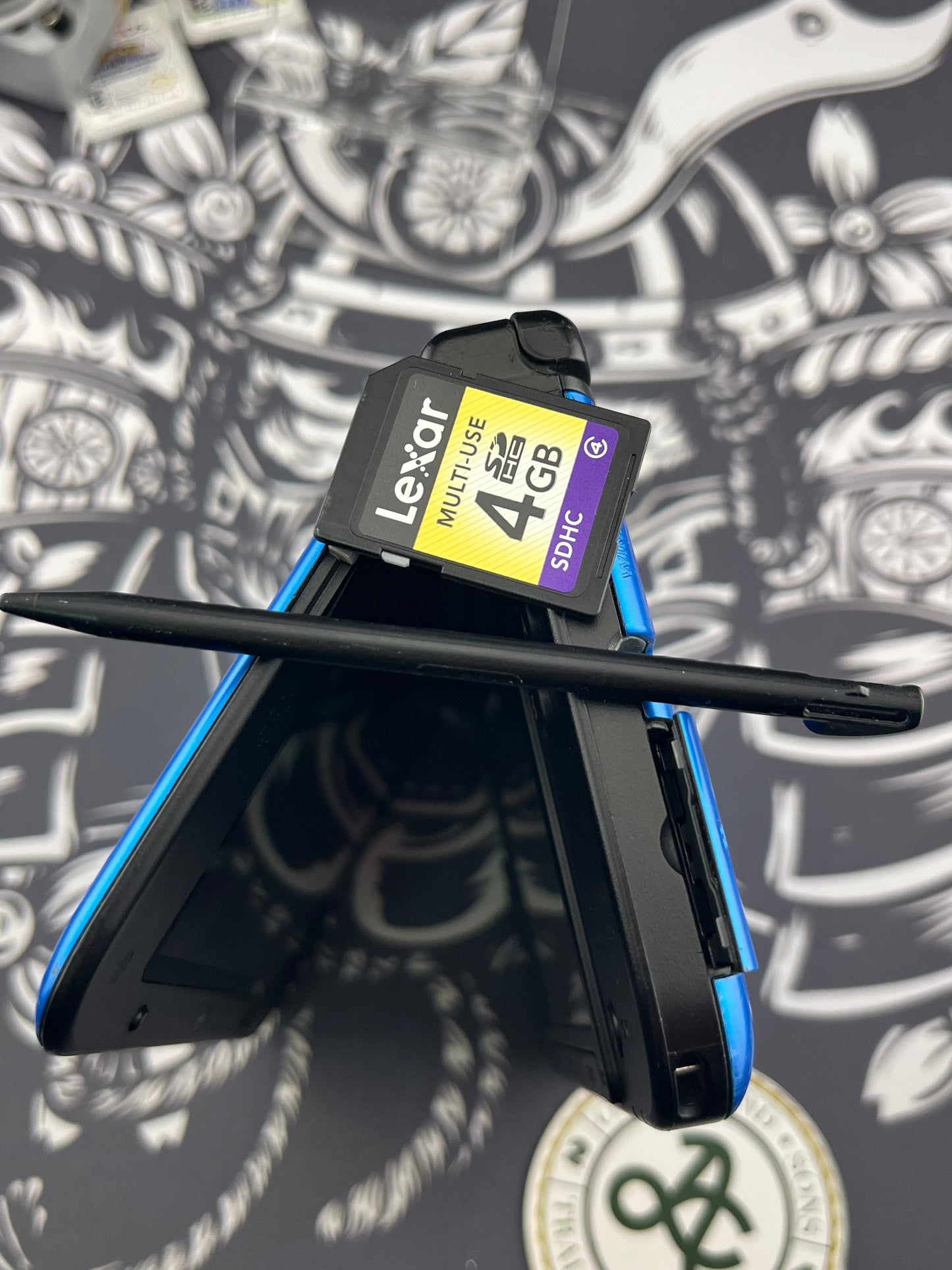 Black and Blue 3DS XL Loose with 4 Games
