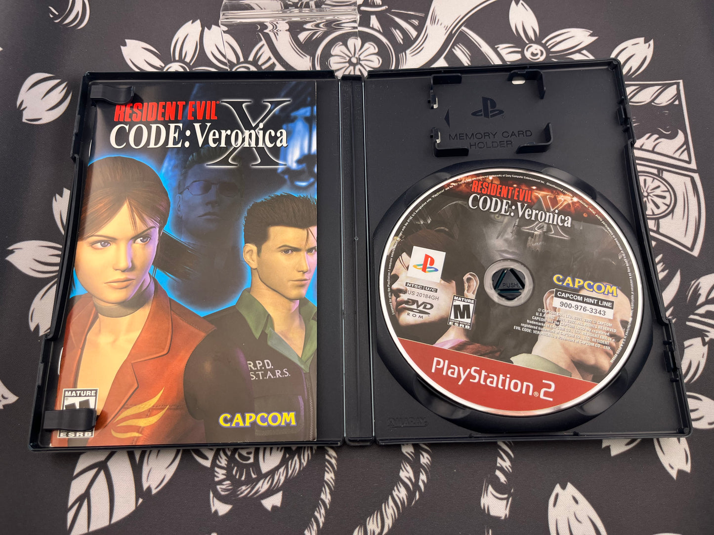 Resident Evil Code: Veronica X Greatest Hits PS2 CIB