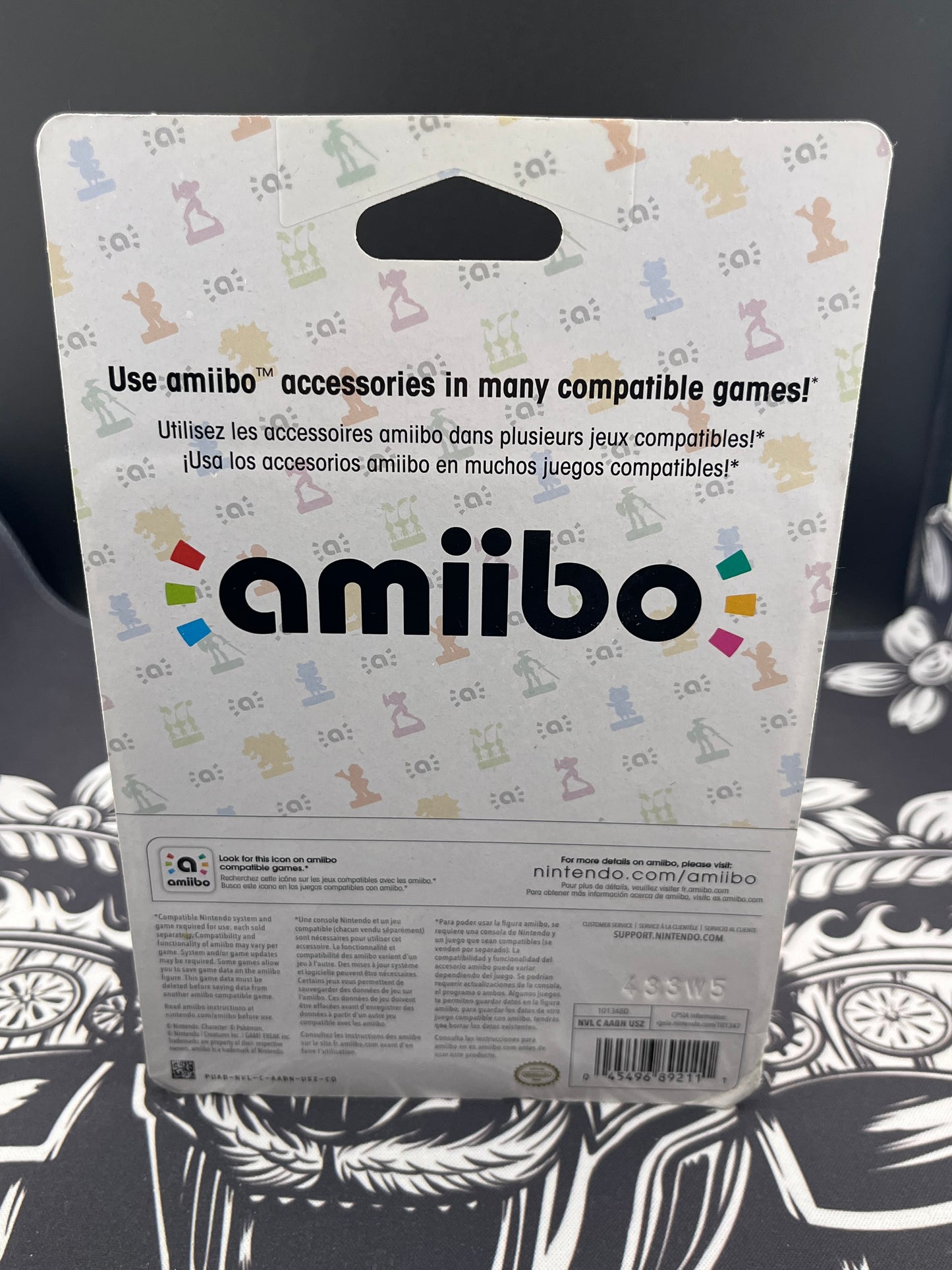Super Smash Bros Charizard Amiibo BNIB