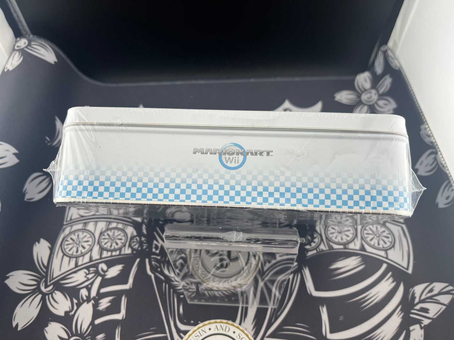Mario Kart Wii Trading Card collector’s tin