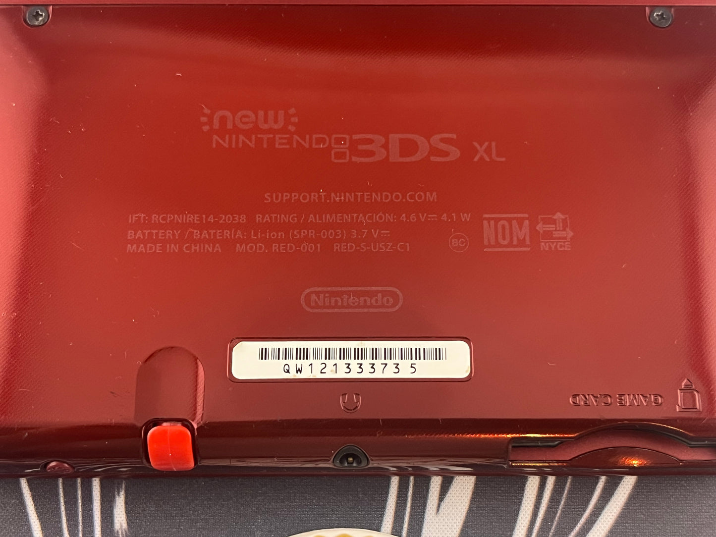 New Nintendo 3DS Xl Red with 3 games