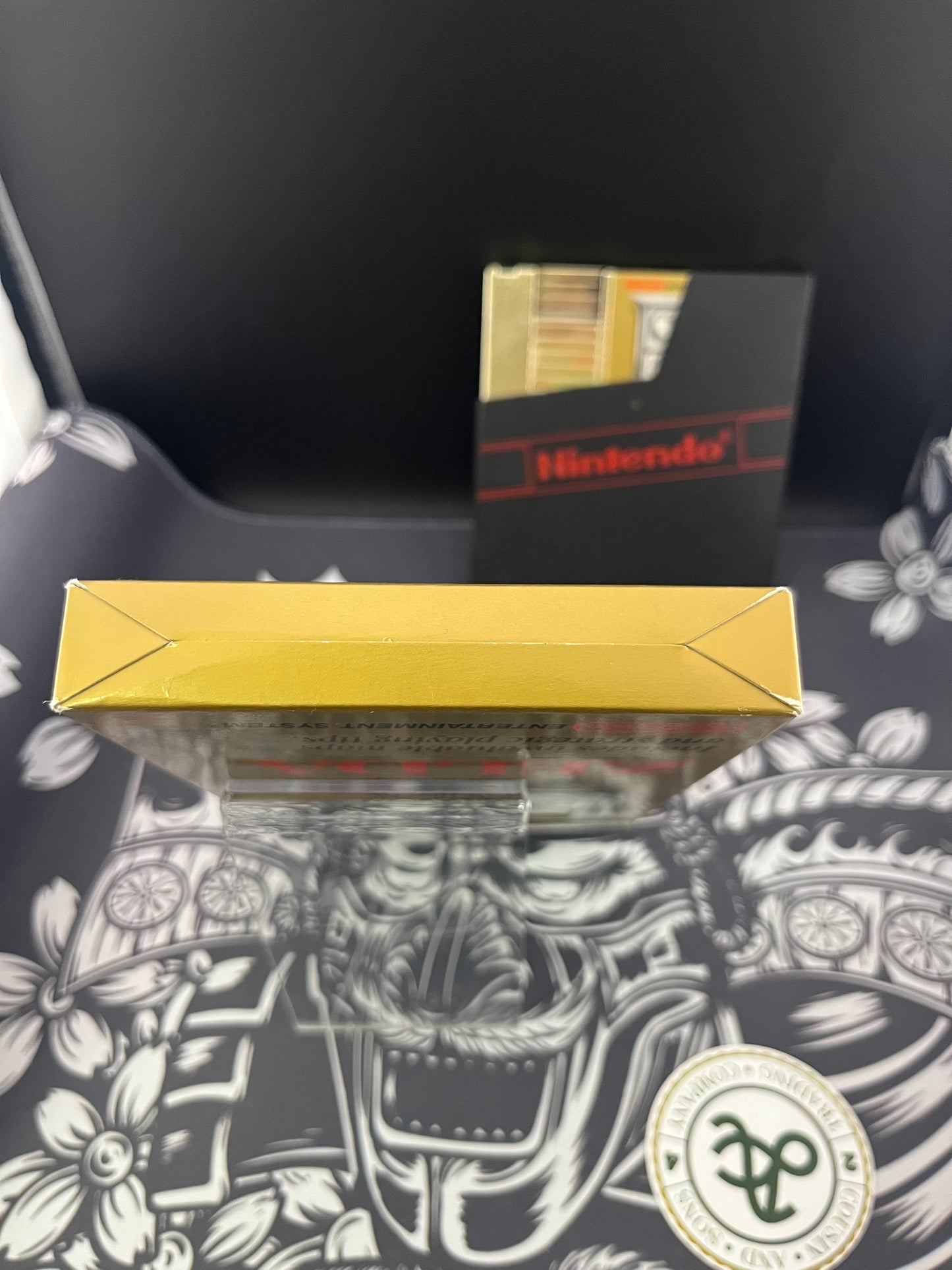 The Legend of Zelda (1987) Gold NES CIB + Map