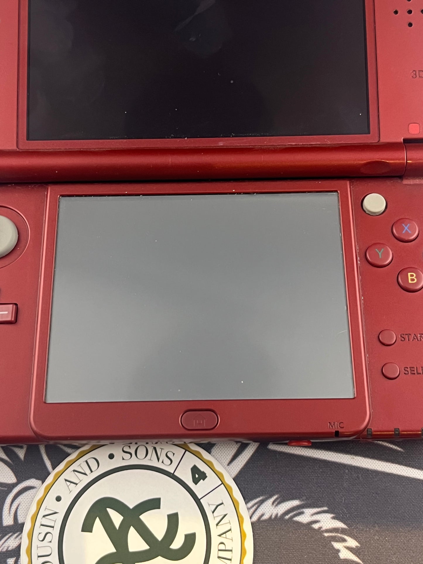 New Nintendo 3DS Xl Red with 3 games