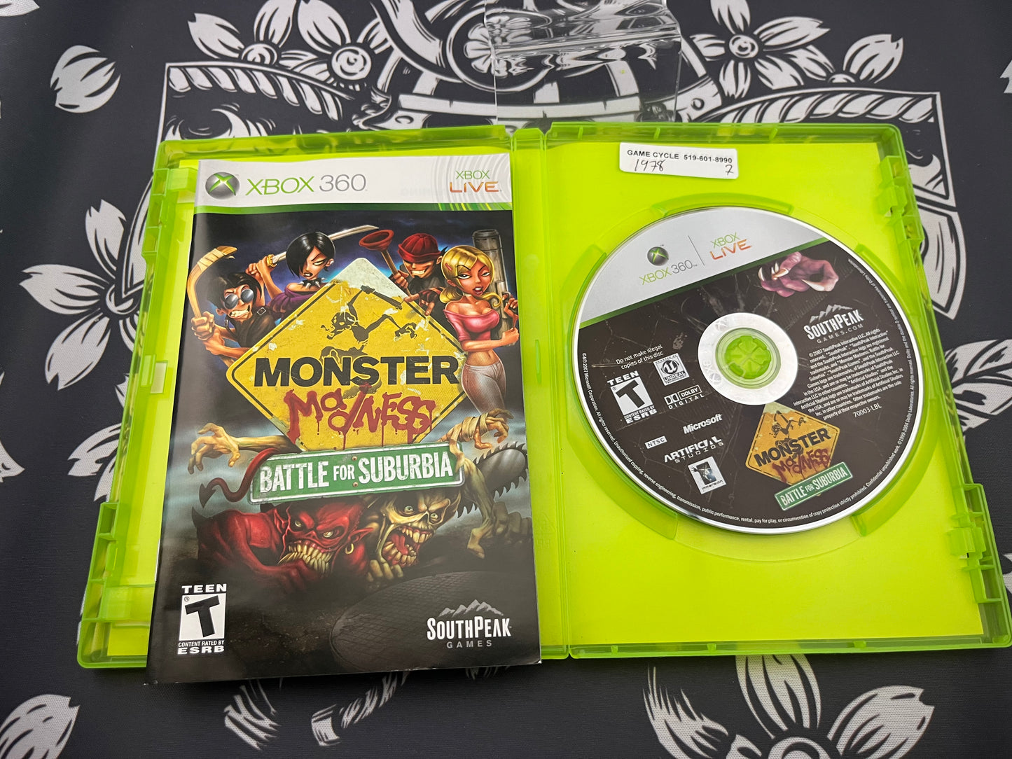 Monsters Madness Battle of Suburbia Xbox 360 CIB