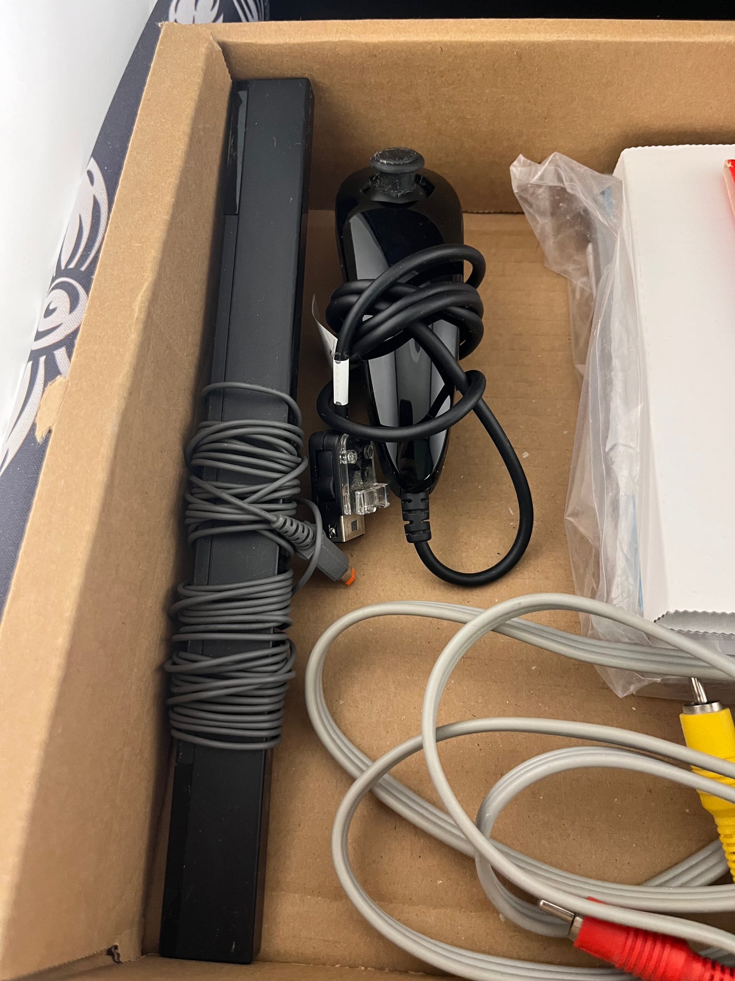 Nintendo Wii Black Console System New Super Mario Bros bundle CIB