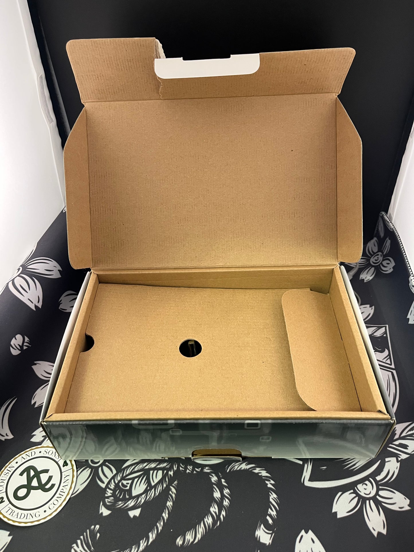 Cosmo Black 3DS Console CIB (No Game Included)