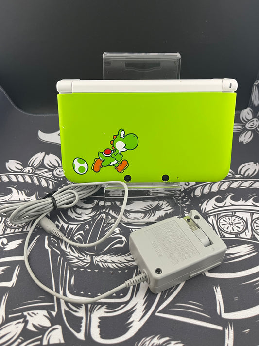 Nintendo 3DS XL Yoshi Special Edition Green White Handheld Console w/ Charger (small hinge crack)