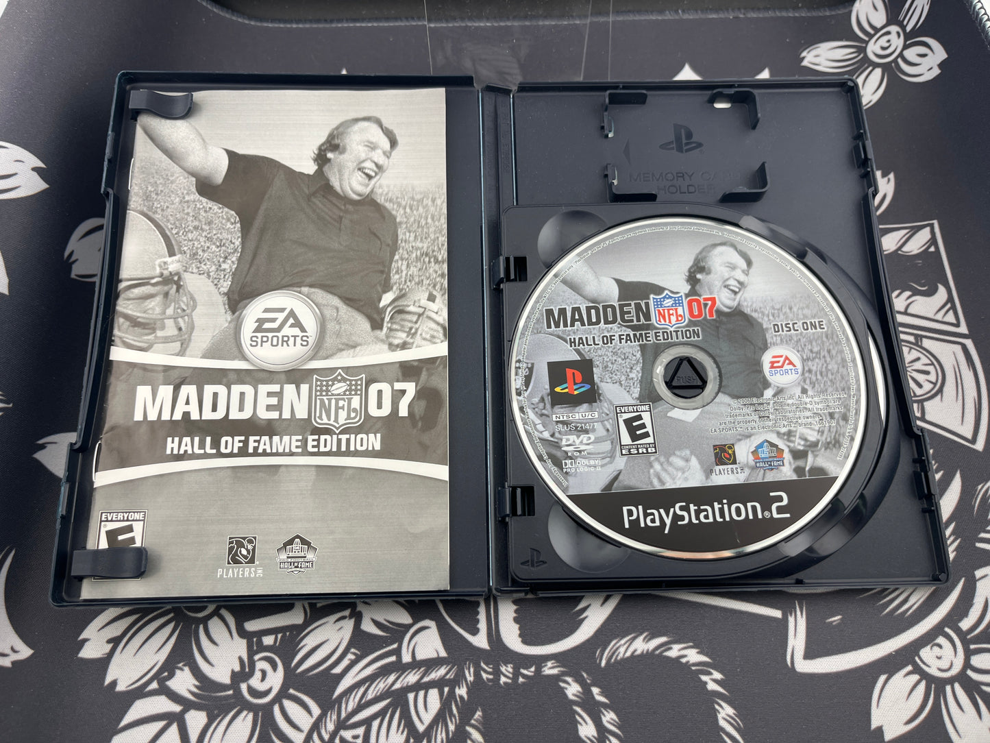 NFL Madden 07 Hall of Fame Edition PS2 CIB