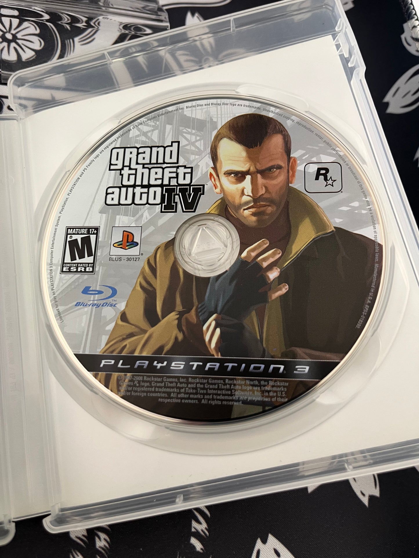Grand Theft Auto IV PS3 CIB with map
