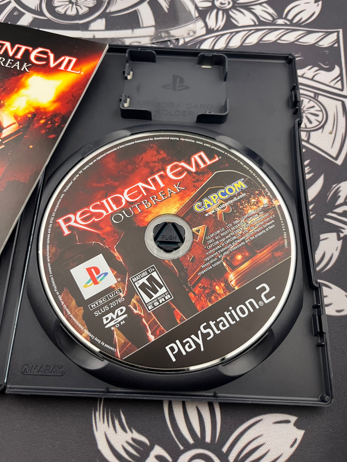 Resident Evil Outbreak PS2 CIB