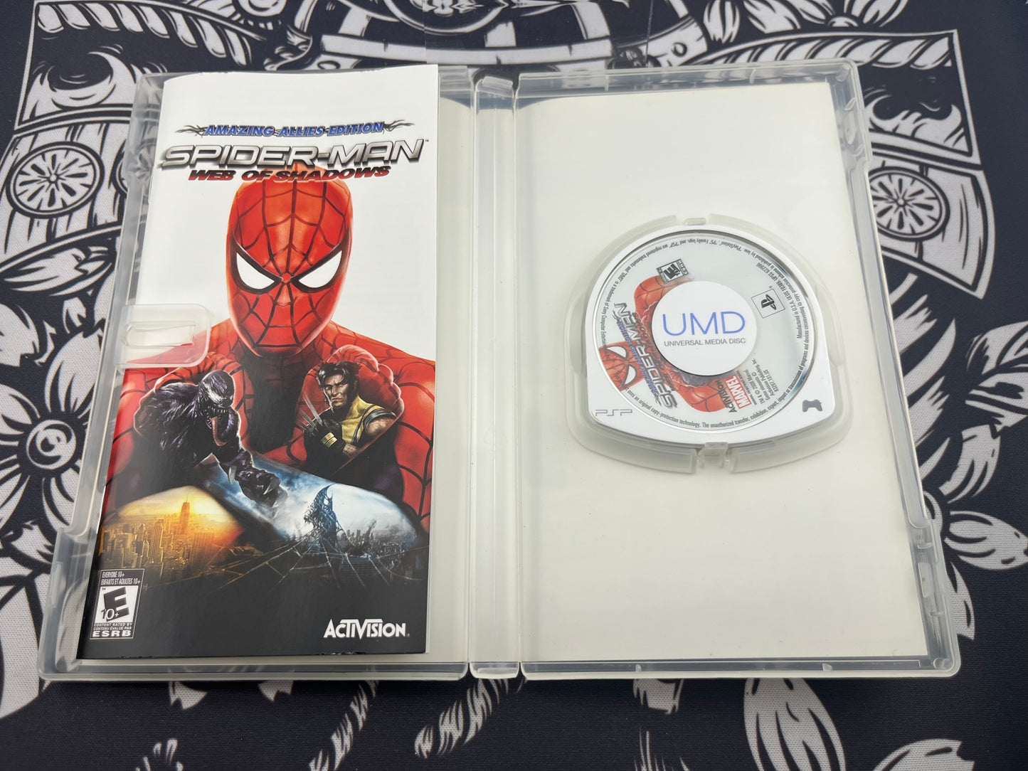 Spider-Man Web of Shadows PSP CIB