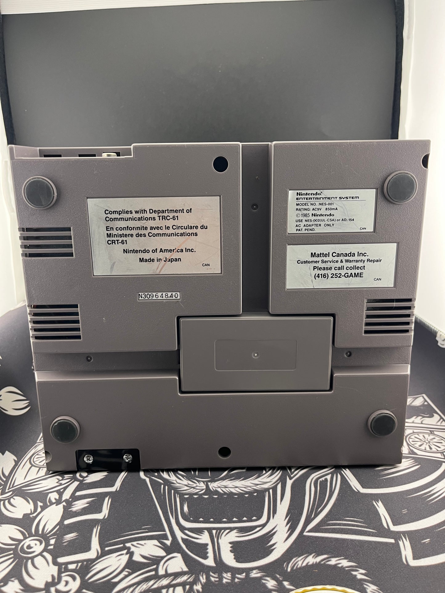 Nintendo Entertainment System NES NES-001 Console - cables + 2 controllers