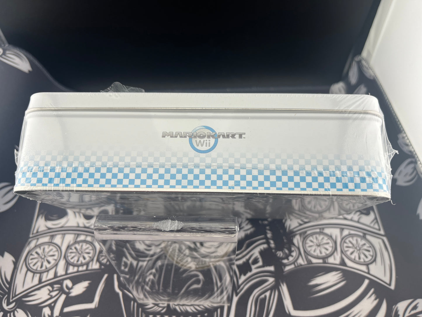Mario Kart Wii Trading Card collector’s tin