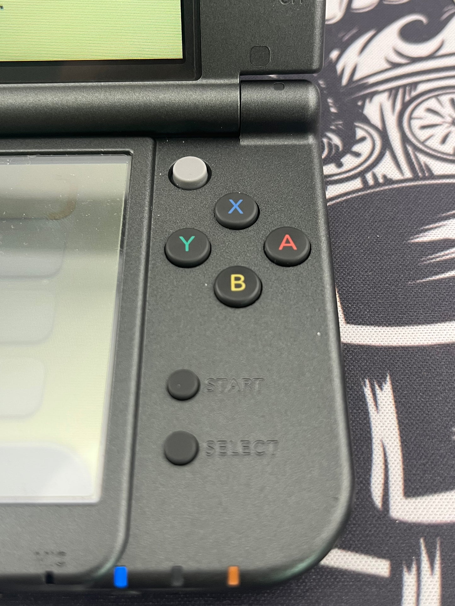 ‘New’ Nintendo 3DS XL Majora's Mask Limited Edition Nintendo 3DS + Sealed Major’s mask Game + Original Charger