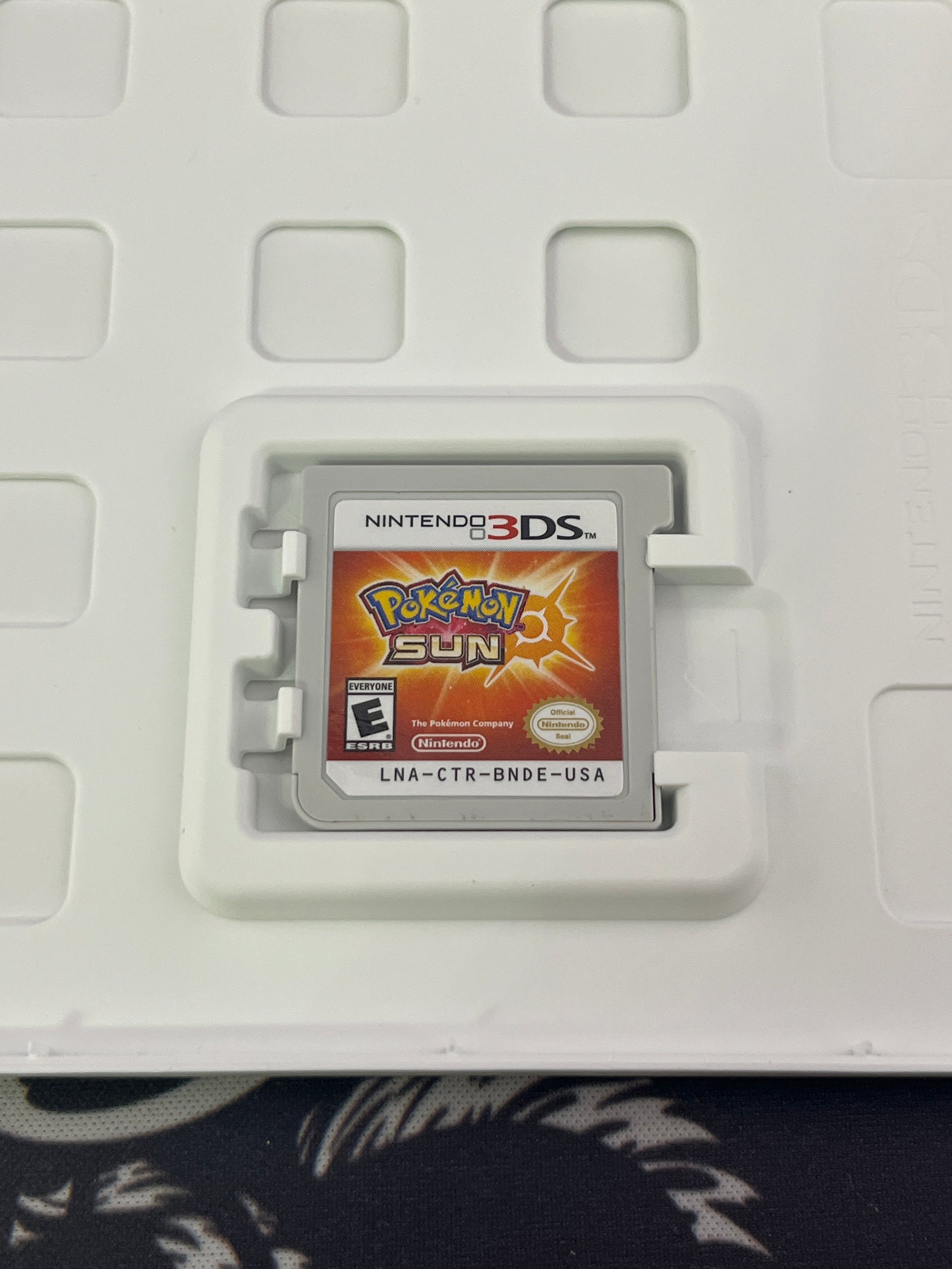 Pokemon Sun 3DS game and case