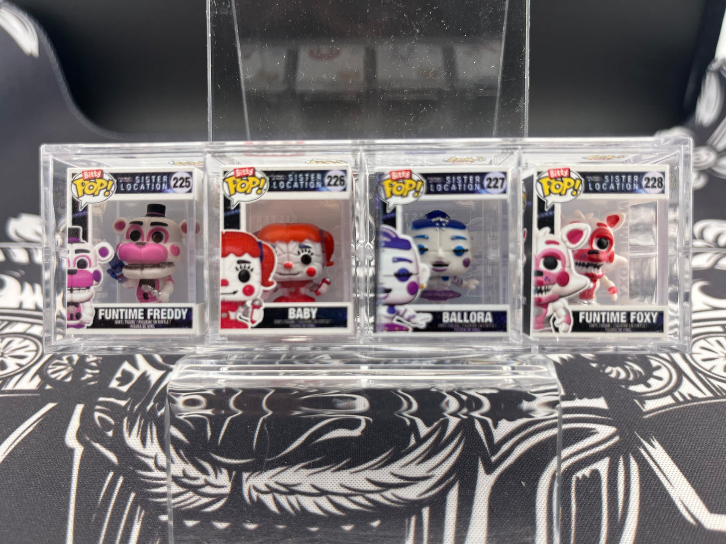 Five Nights at Freddy Sister Location Bitty Pop 225 226 227 228 Freddy Baby Ballora Foxy + holder