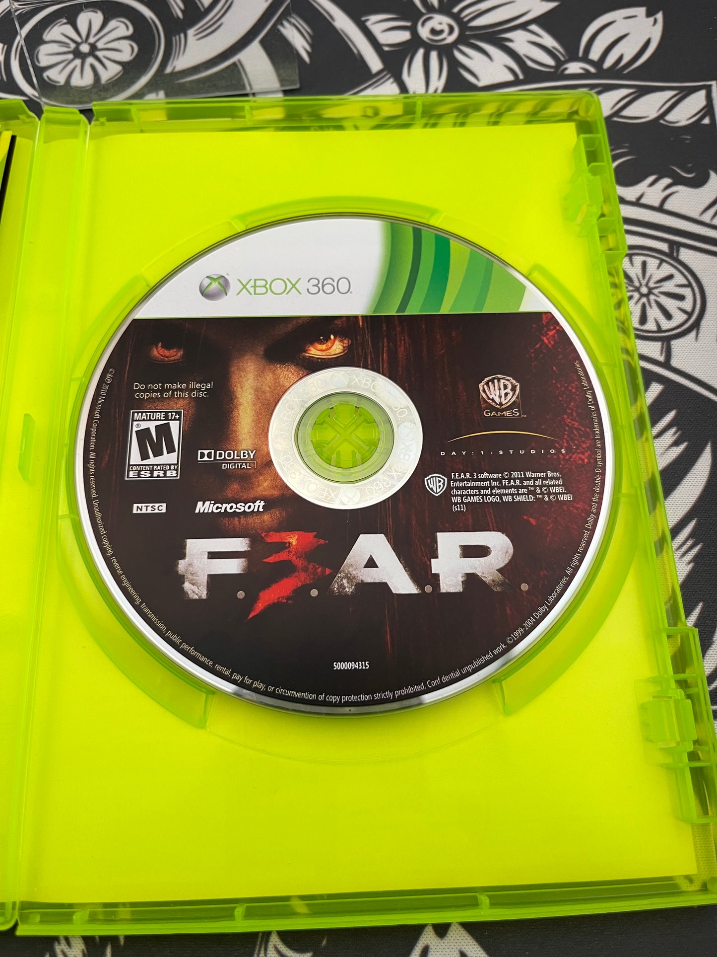 Fear 3 F.E.A.R  f3ar Xbox 360 CIB