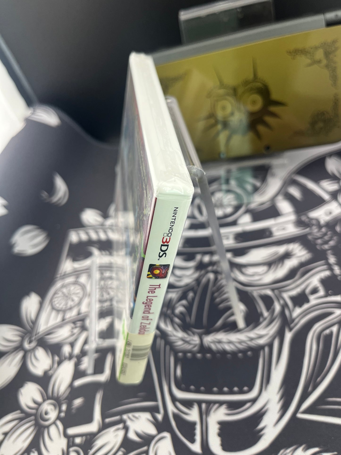 ‘New’ Nintendo 3DS XL Majora's Mask Limited Edition Nintendo 3DS + Sealed Major’s mask Game + Original Charger