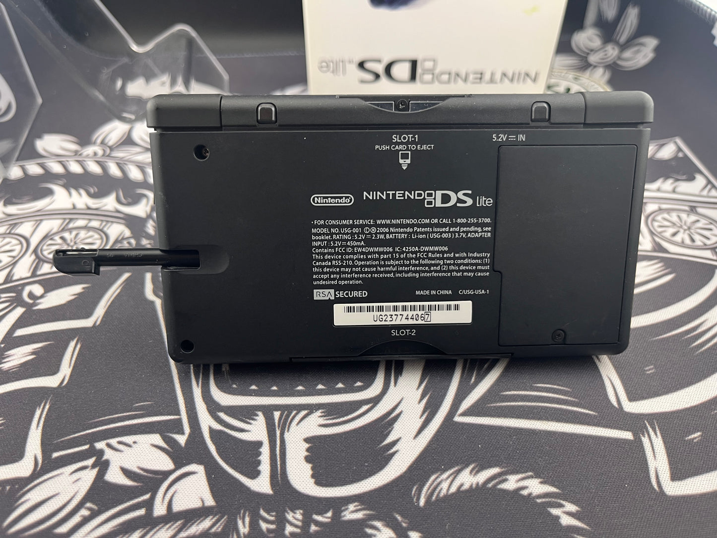 Nintendo DS Lite Cobalt Blue & Black System in Box w/Charger Excellent Mint! CIB+ 4 games (Charity)
