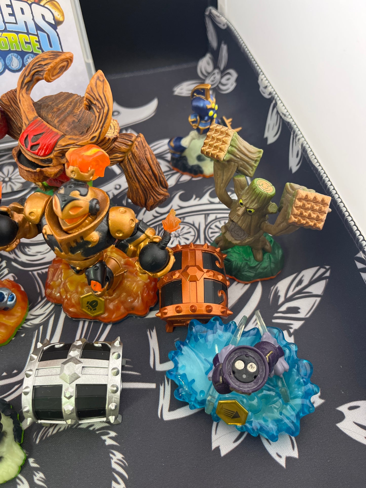 Skylander Swap Force PS3 no manual w/ 10+ figures