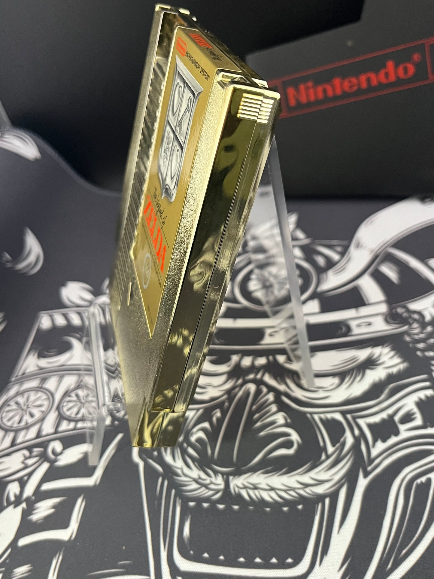 The Legend of Zelda (1987) Gold NES CIB + Map