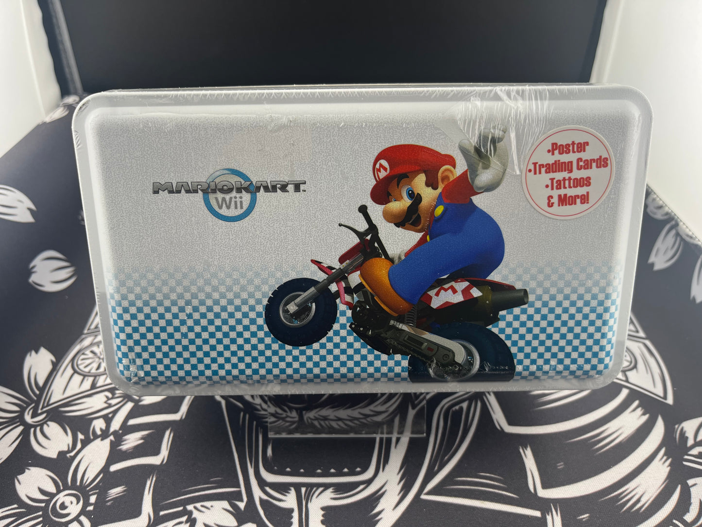 Mario Kart Wii Trading Card collector’s tin