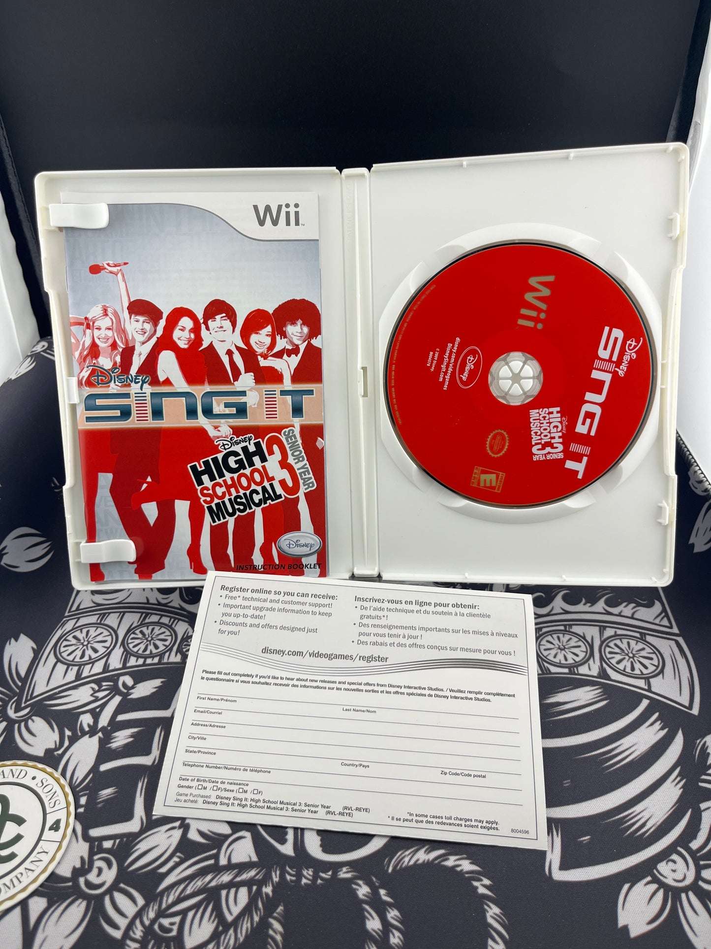 Disney Sing It High School Musical 3 Senior Year Wii CIB