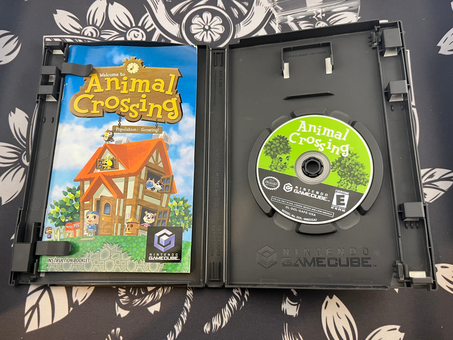 Animal Crossing GameCube black label  CIB