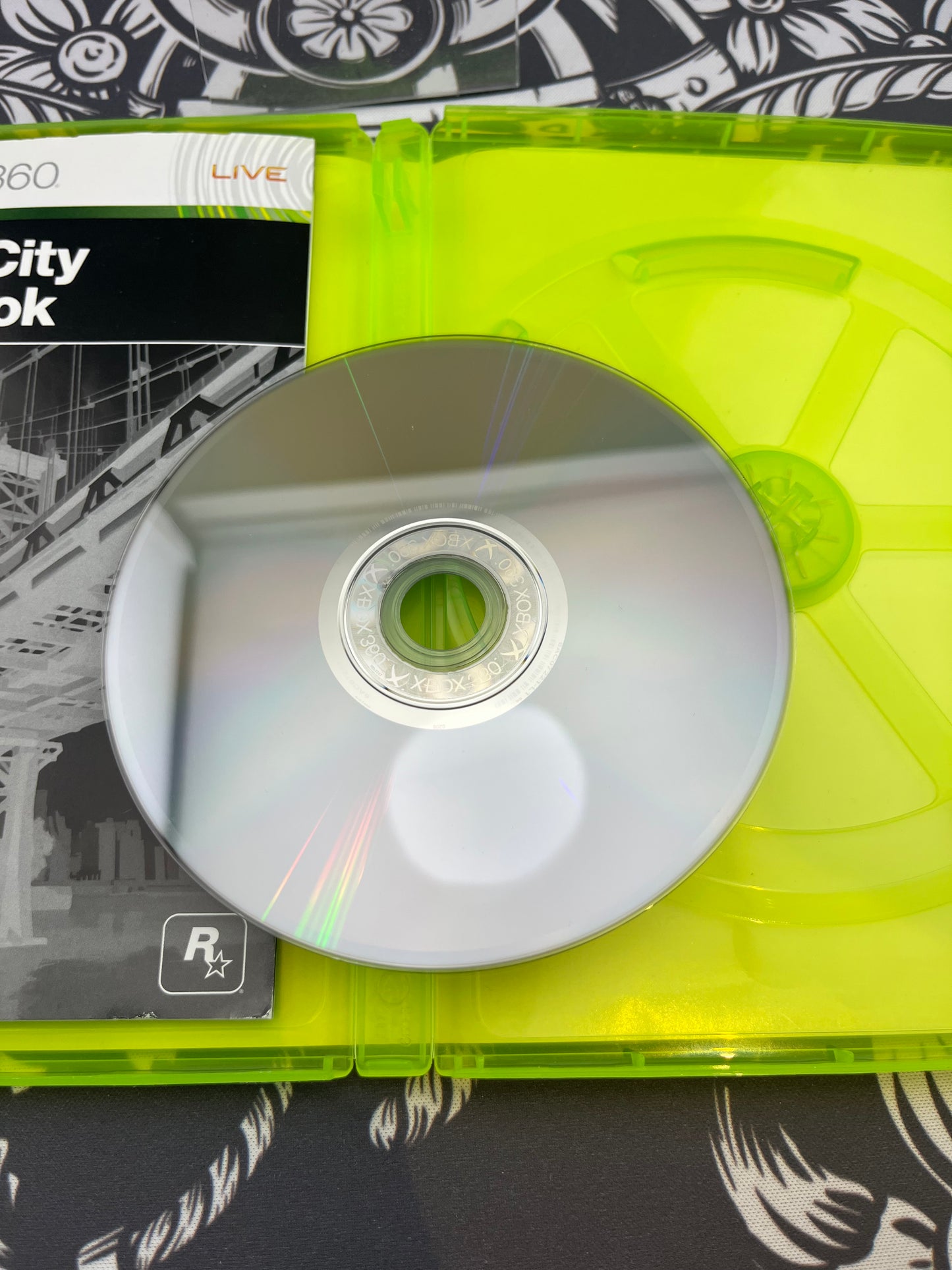 Grand Theft Auto IV GTA 4 PH Xbox 360 No Map