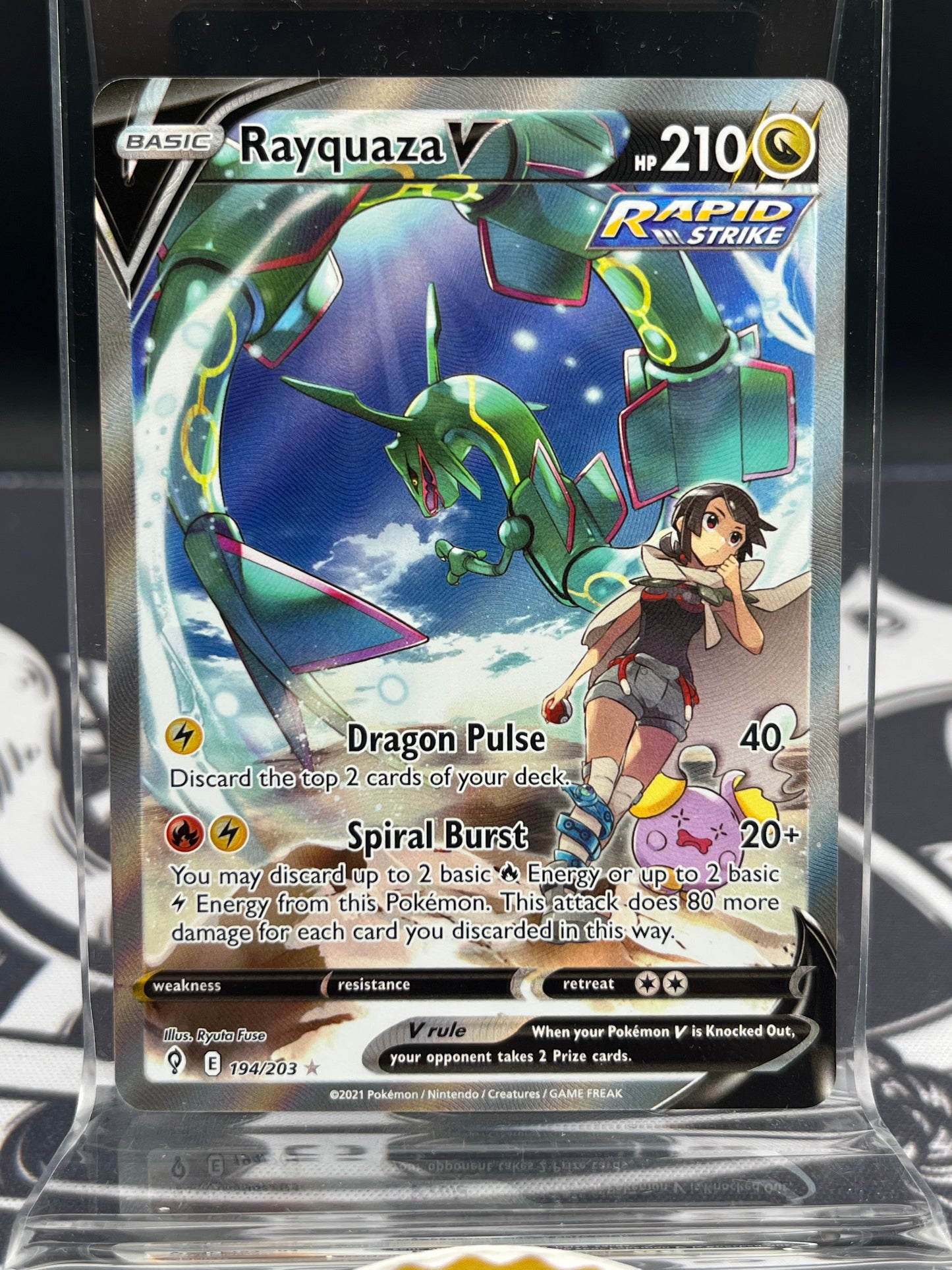 Rayquaza V - 194/203 NM